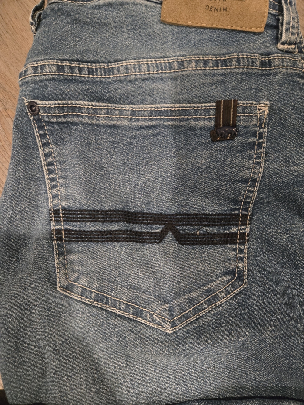 Buffalo David Bitton Slim Straight Light Wash Jeans - Picture 9 of 10